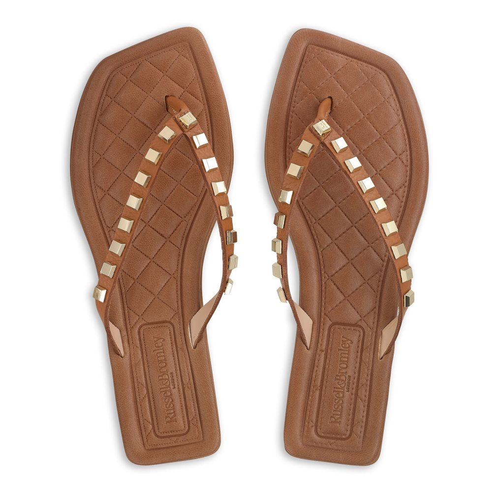 Női Russell And Bromley Cairo Stud Toe Post Lapos Szandál Barna | 360549BEP