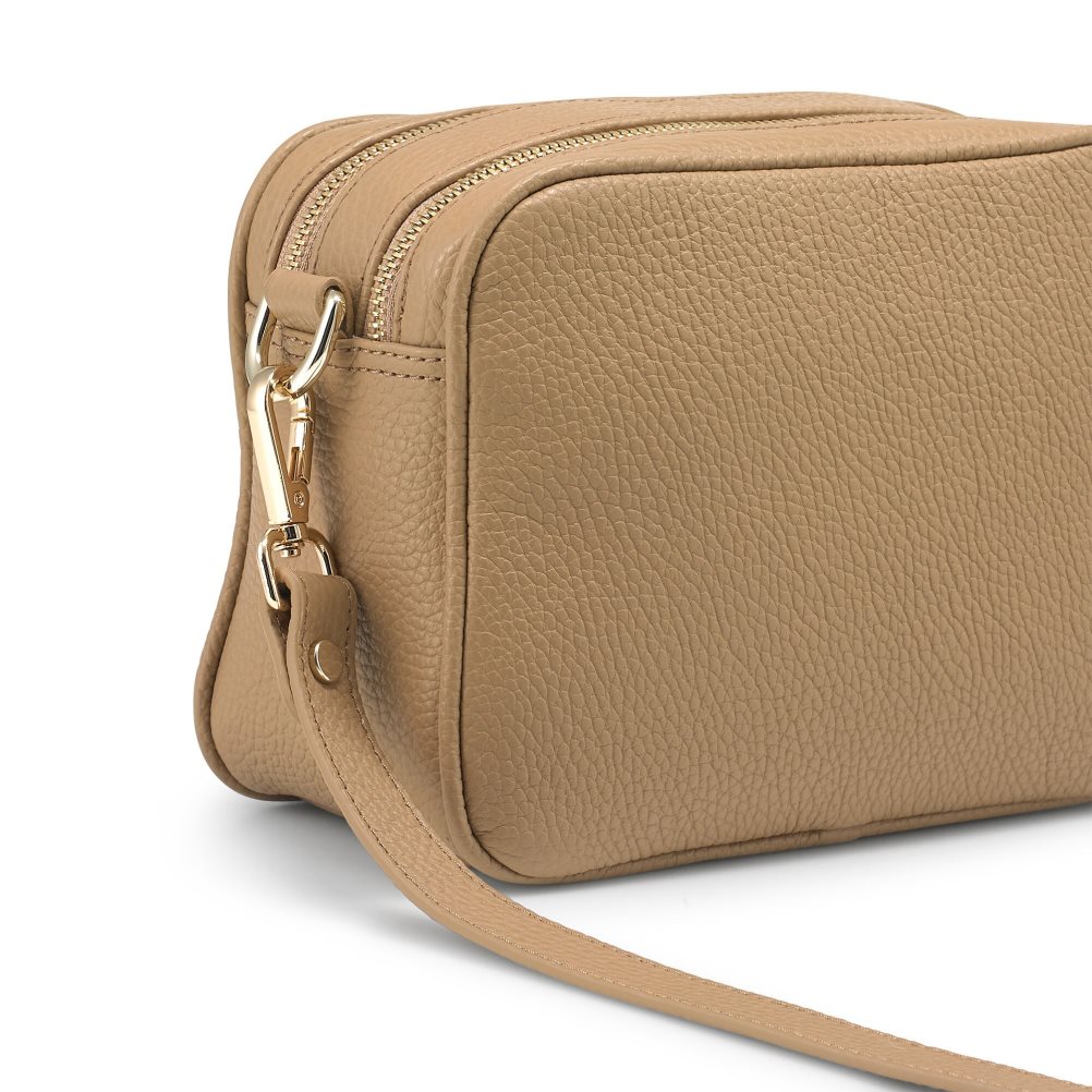 Női Russell And Bromley Dynamic Triple Zip Camera Crossbody Táska Barna | 839741ODU