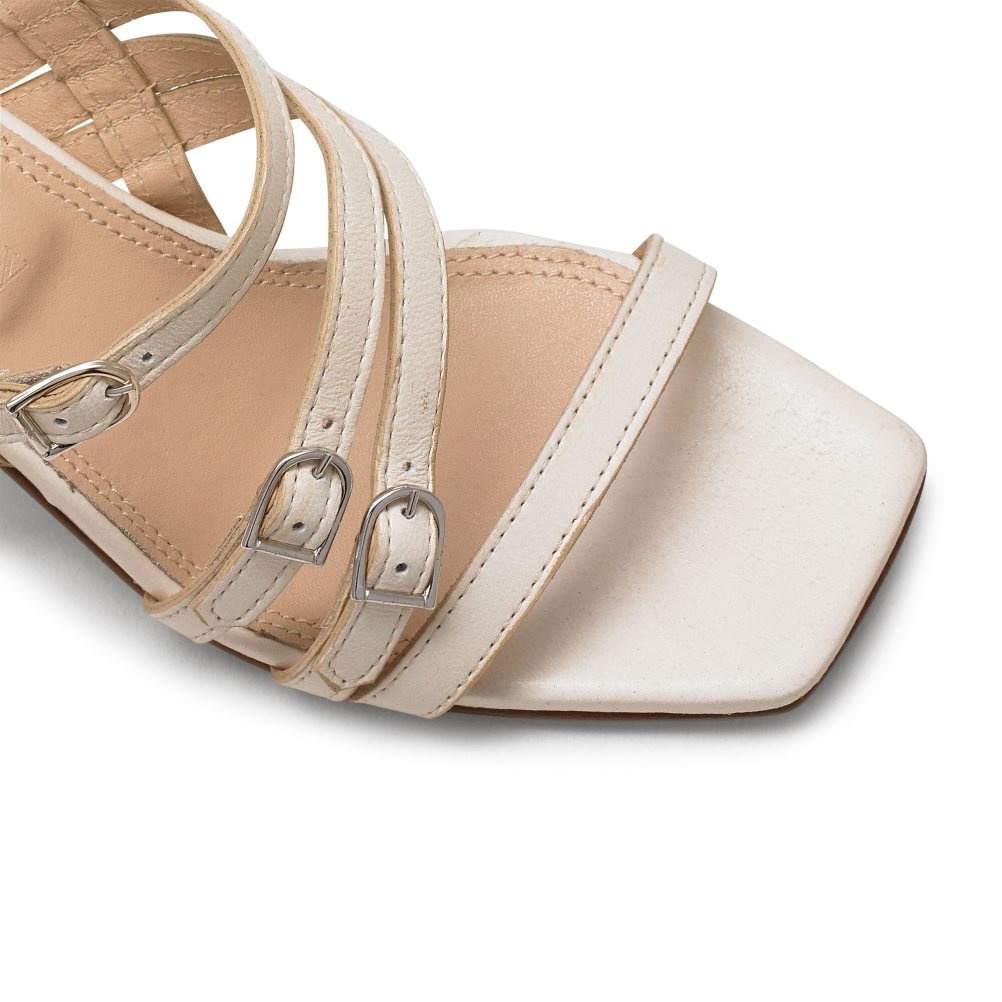 Női Russell And Bromley Sun Beam Pántos Csatos Magassarkú Szandál Fehér | 826379OZB